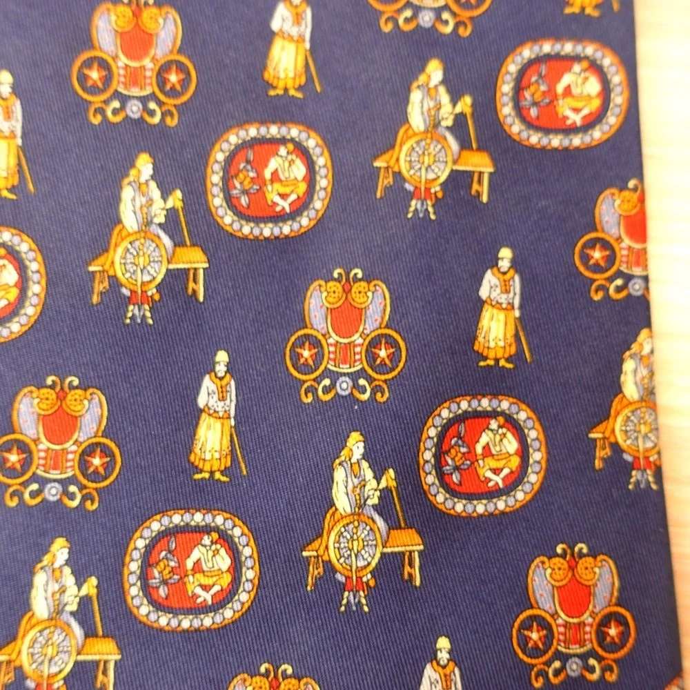 Salvatore Ferragamo Tie Mens Navy Blue Silk Twill Novelty Italian Luxury $240